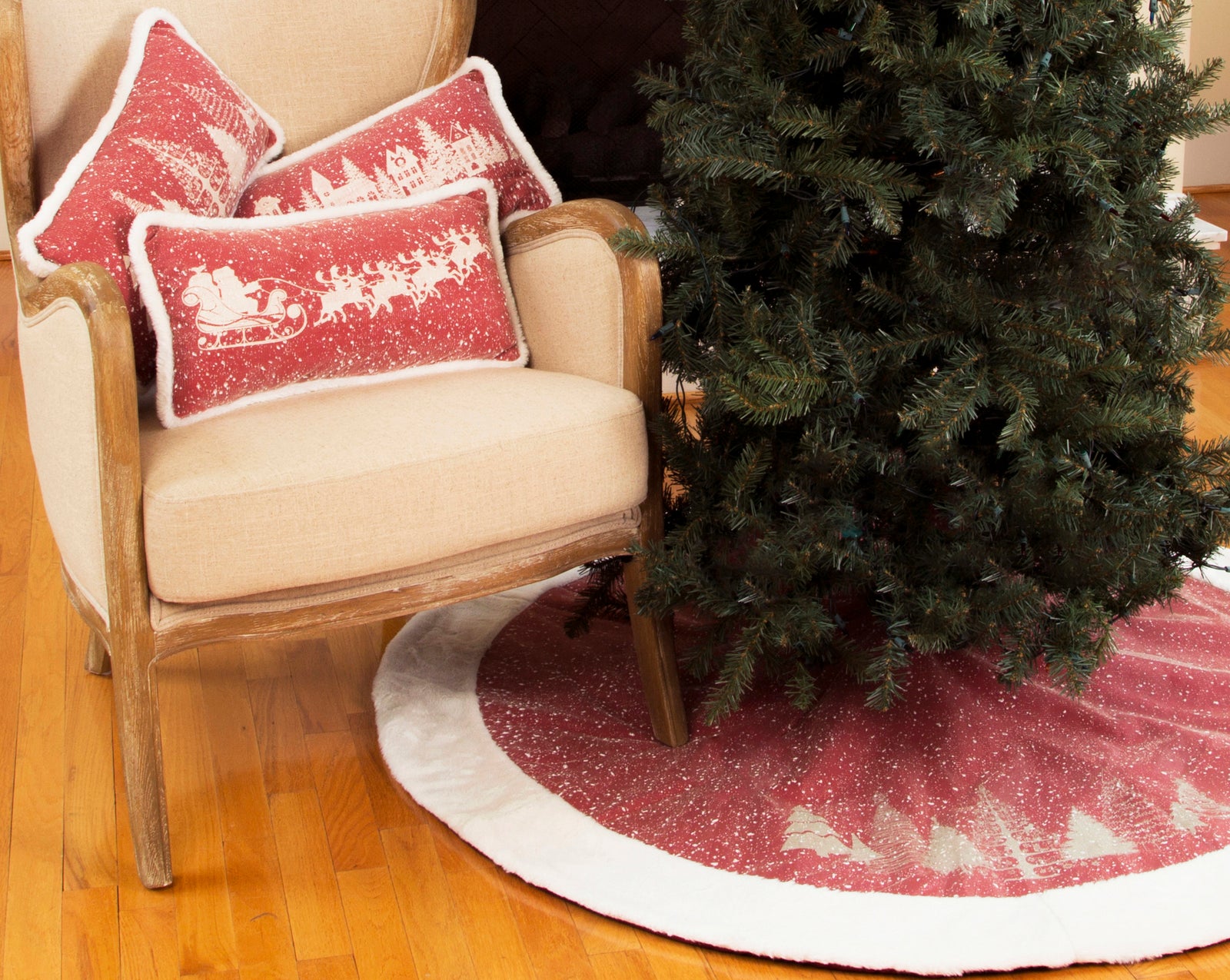 ML21002 Snow Scene Christmas Tree Tree Skirt 56 Inch Red Polyester with Faux Fur Trim