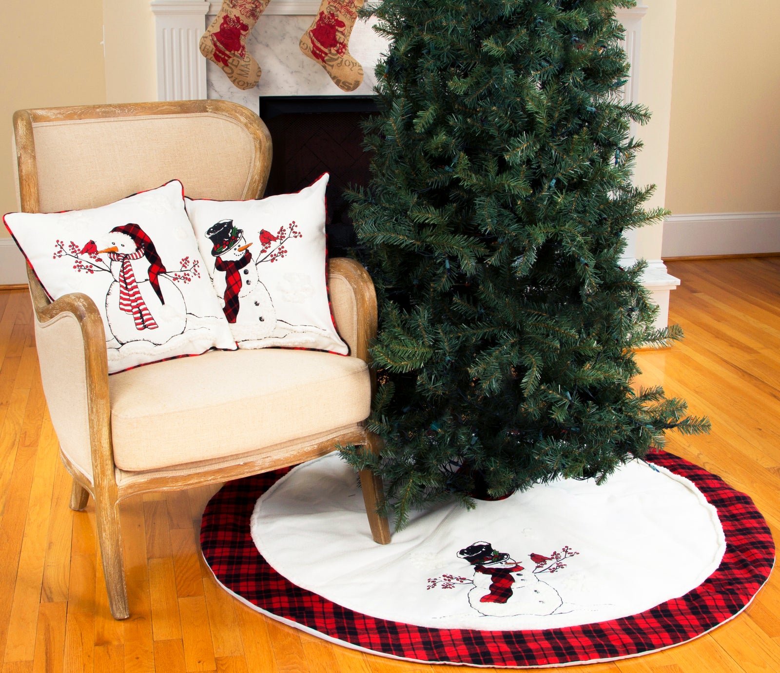 ML21007 Snowman with Caroler Hat Embroidered Christmas Tree Skirt 56in Polyester