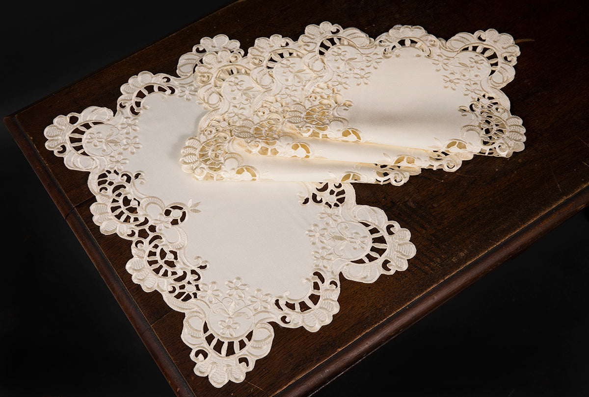Scalloped Lace