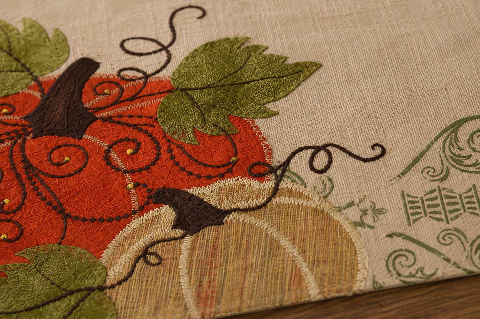 ML14880D Pumpkin Harvest Polyester Appliqué Embroidered Placemat 13x18