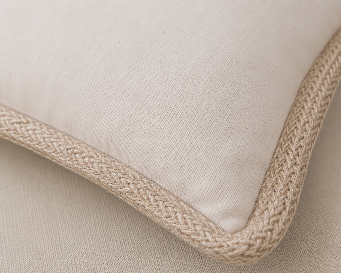 Classic Jute Trimmed Solid Pillows