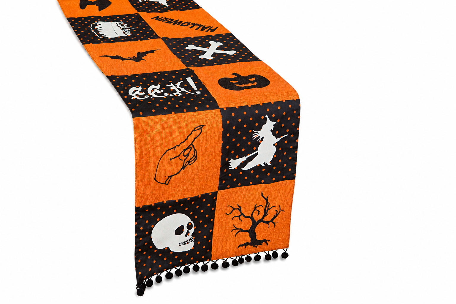 XD15834 Halloween Patchwork Table Runner 13x36