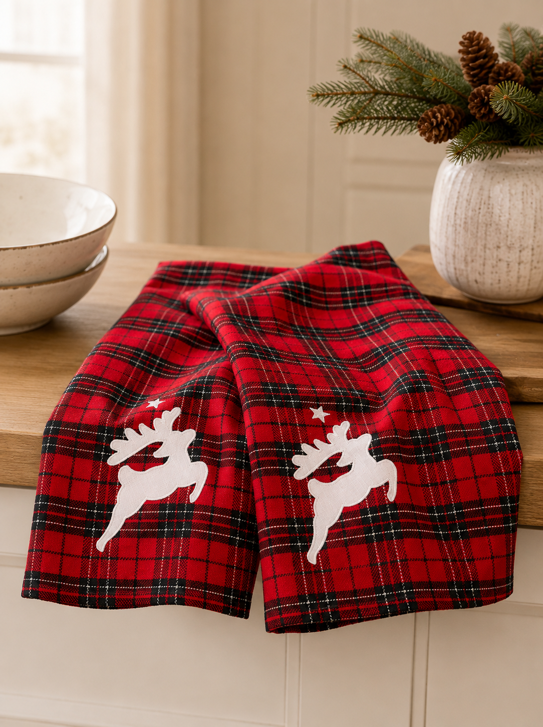 XD19881 Tartan Santa Sleigh Christmas Tea Towels Set of 2 14x22 Linen Blend