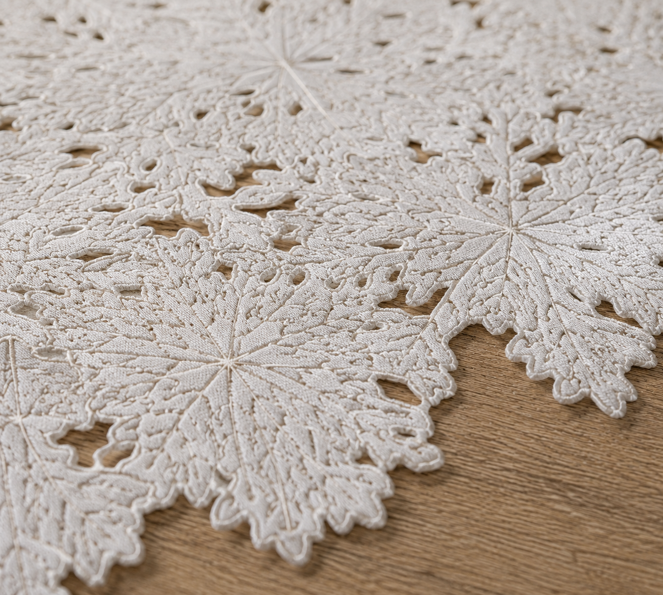 Shimmer Snowflake Table Topper