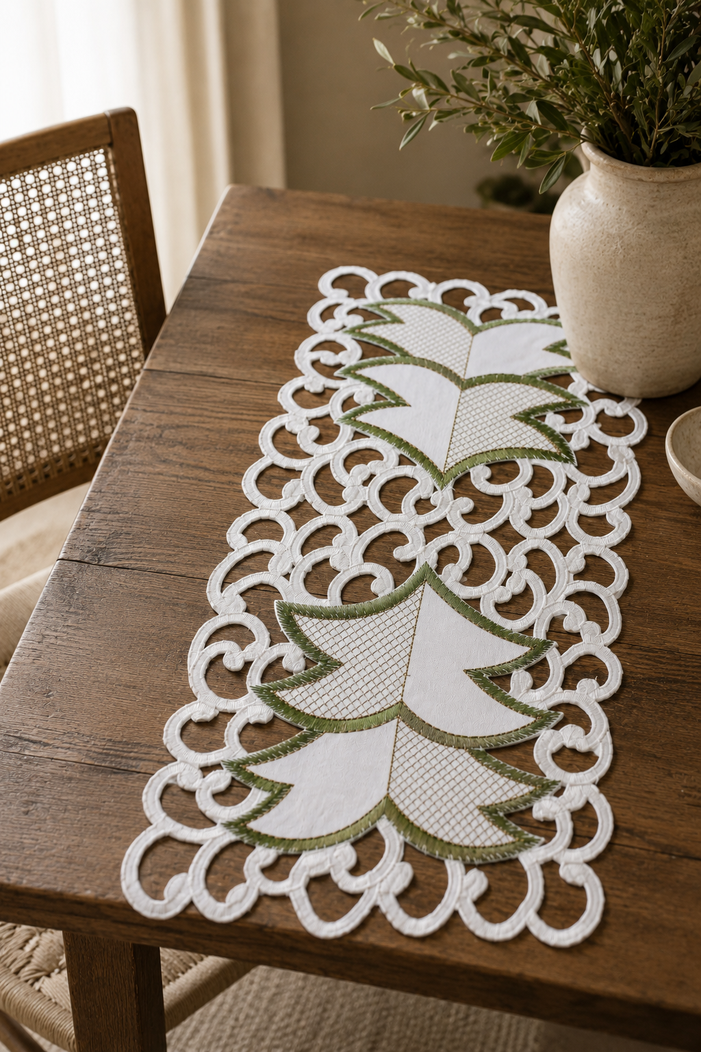 XD110708 Tannenbaum Traycloths Set of 4 8x15 White Poliviscose
