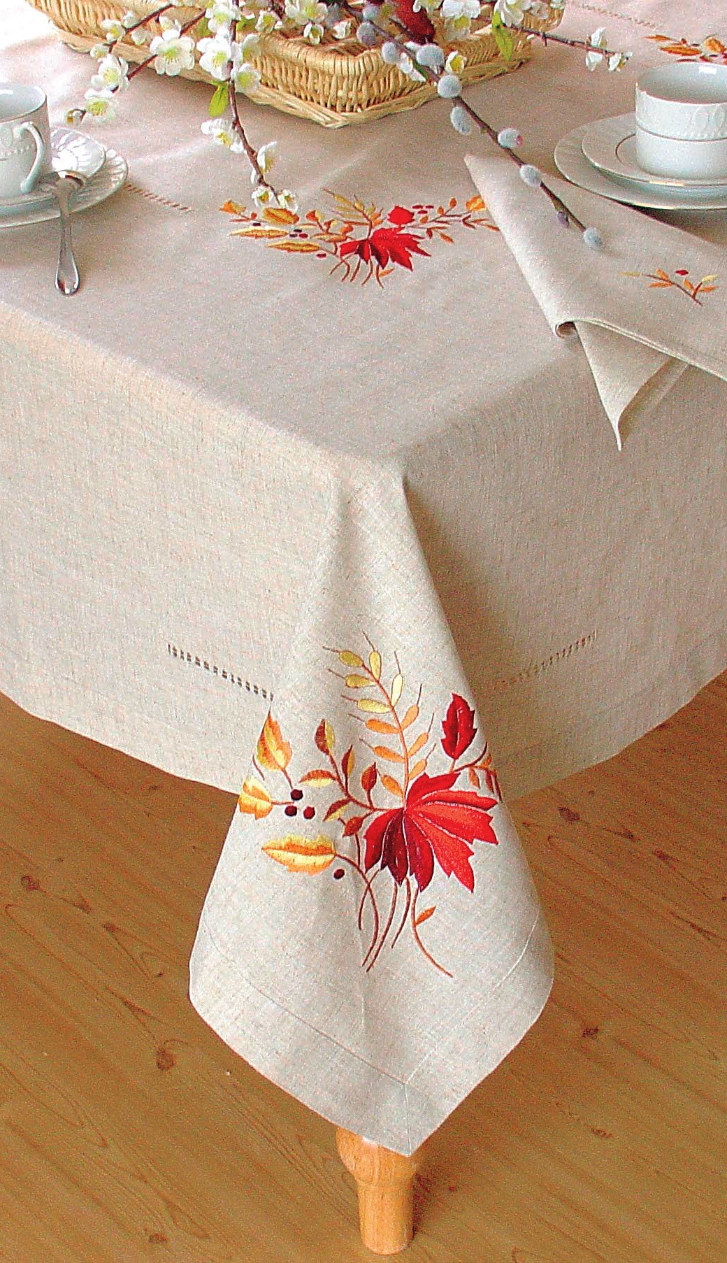 Harvest Leaves Table Topper