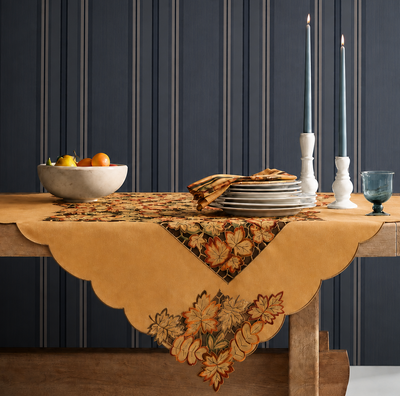 XD75018 Bountiful Leaf Table Topper 36x36