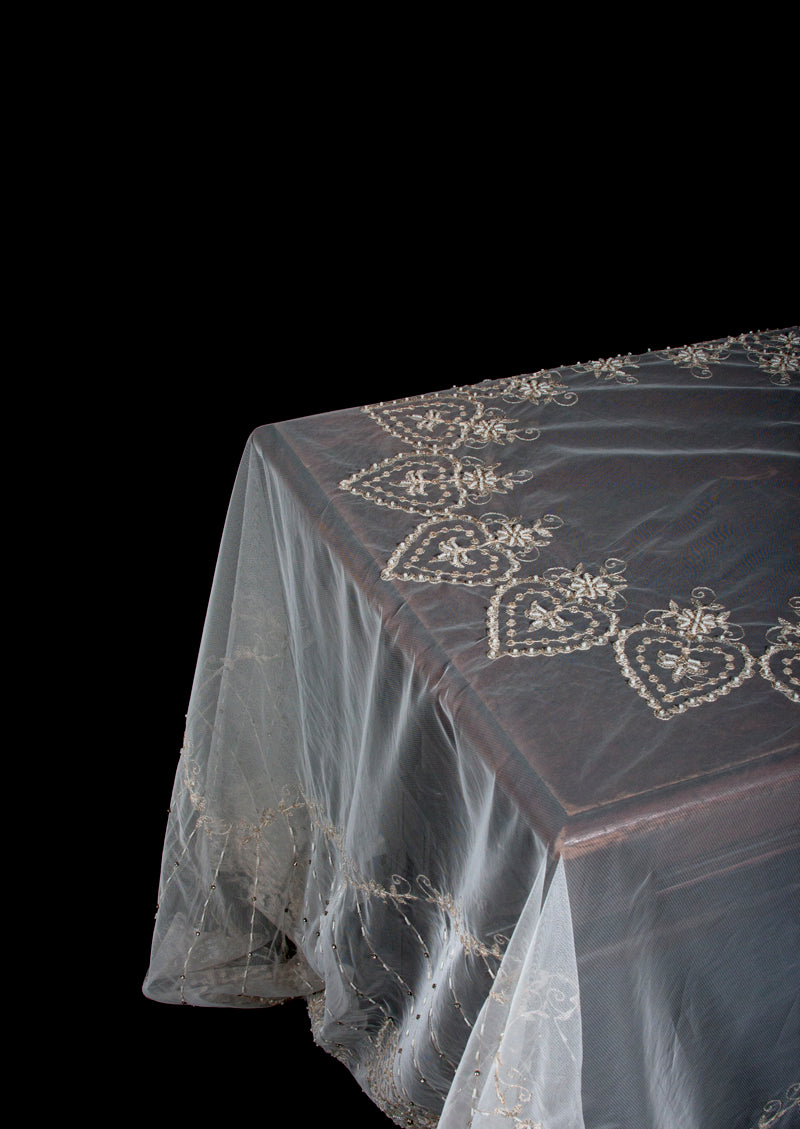 ML16137 Exquisite Heart Lace Beaded Tablecloth, 80"X80"