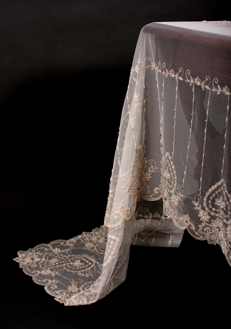 ML16137 Exquisite Heart Lace Beaded Tablecloth, 80"X80"