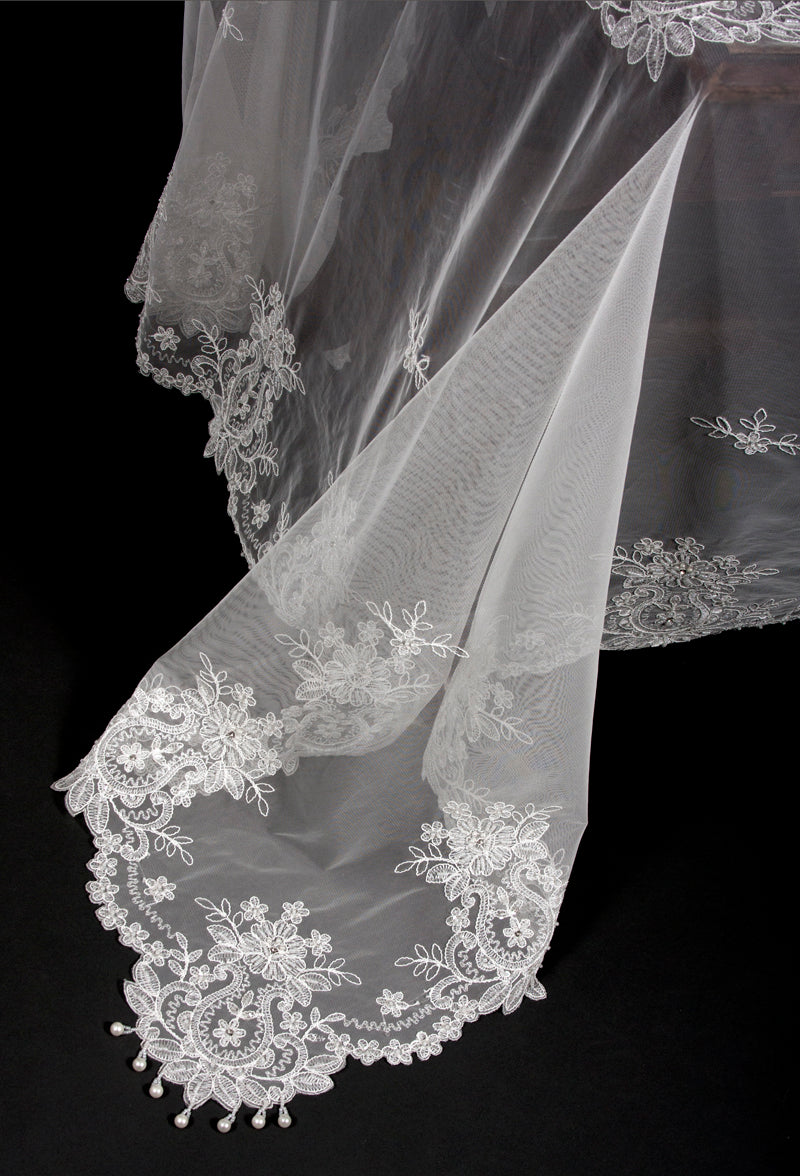 MANOR LUXE Paisley Lace Embroidered Sheer Tablecloth with Beaded Accents, 80x80, Clear