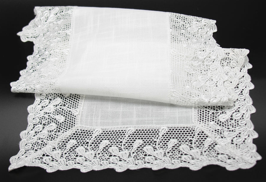 ML16148 Garden Trellece Lace Trim Table Runner