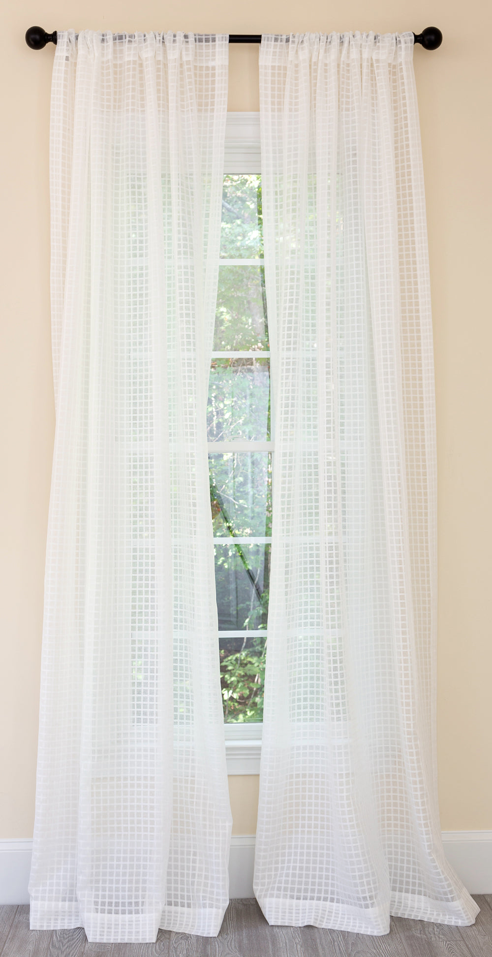ML16246 Bonita Plaid Sheer Curtain
