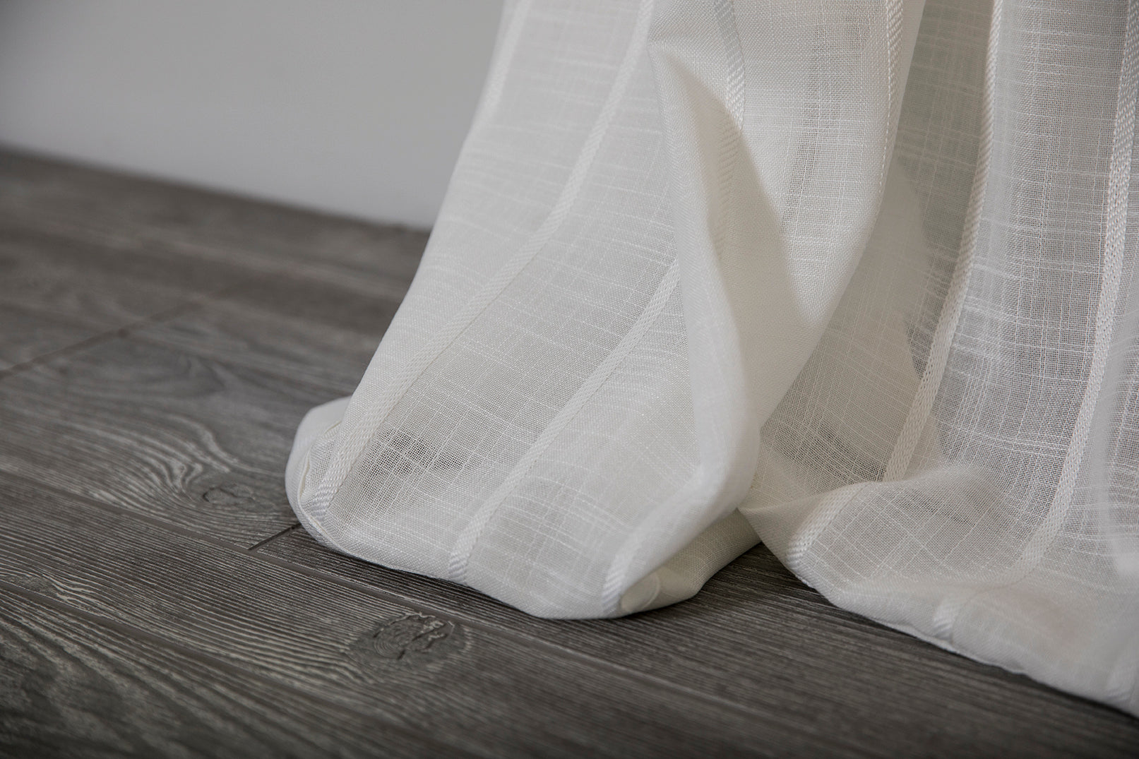 ML16607 Emily Sheer Curtain