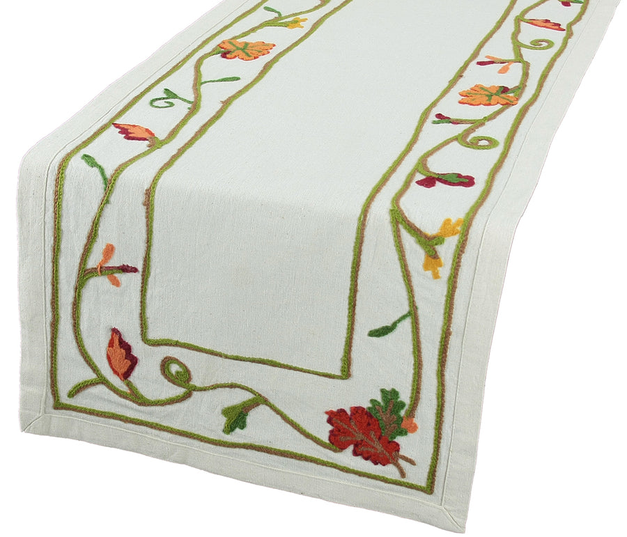 XD10813 Harvest Vine Table Runner