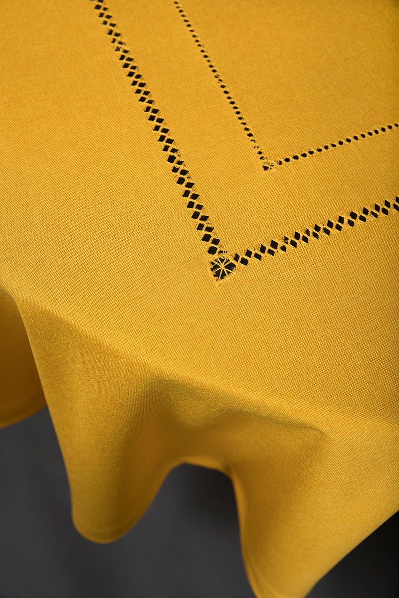 XD11099 Double Hemstitch Tablecloth