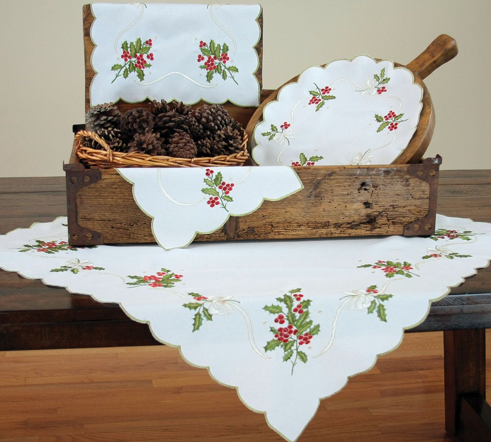 XD13401 Holly Berry Table Topper 34x34