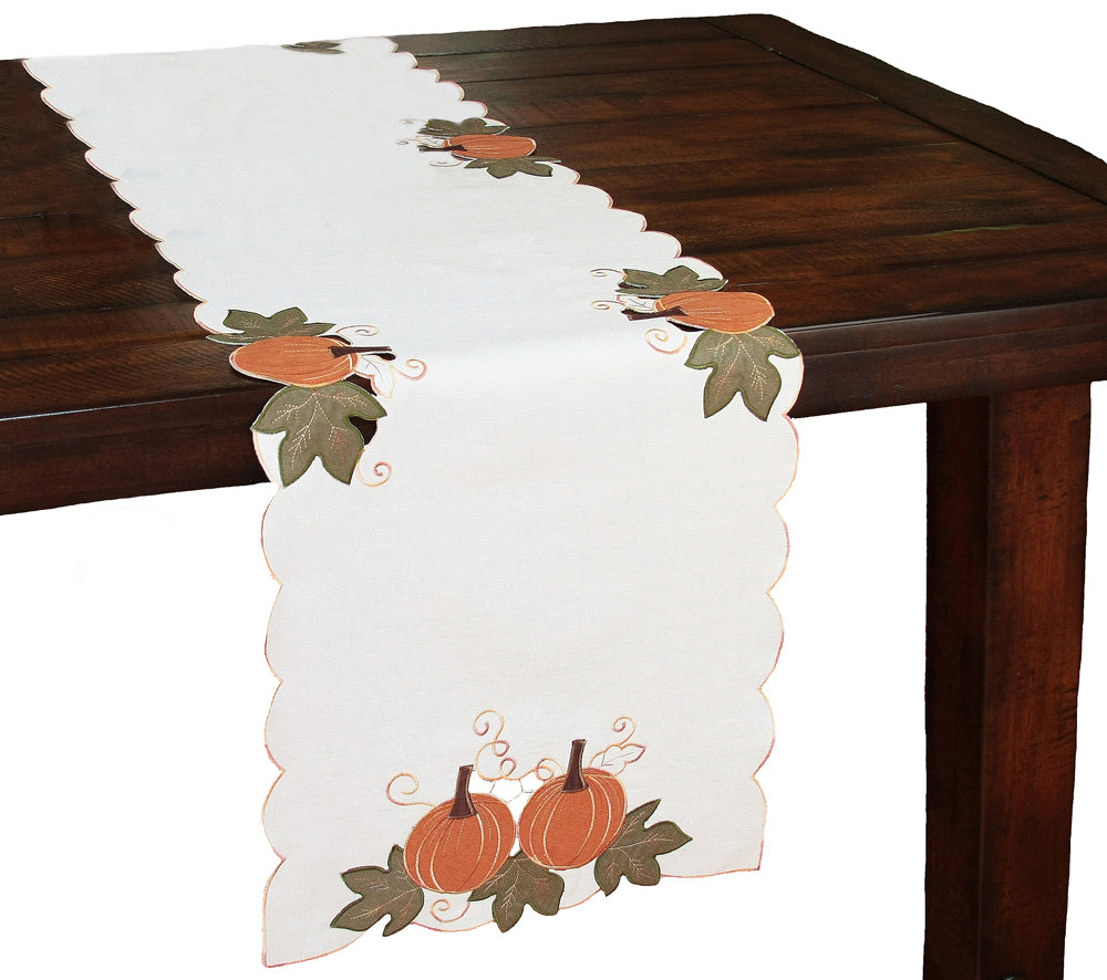 XD14983 Pumpkin Patch Table Runner