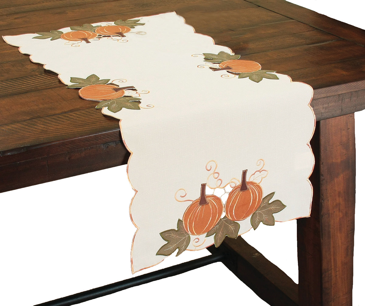 XD14983 Pumpkin Patch Table Runner