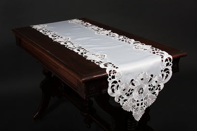 XD170185 Delicate Lace Table Runner