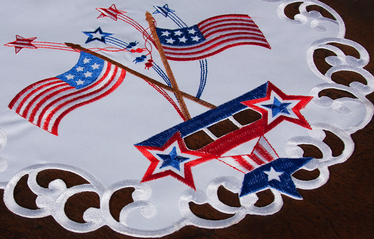 XIA HOME FASHIONS Star Spangled Embroidered Cutwork Round Placemats Set of 4 15 Inch