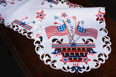 XD17105 Star Spangled Table Runner