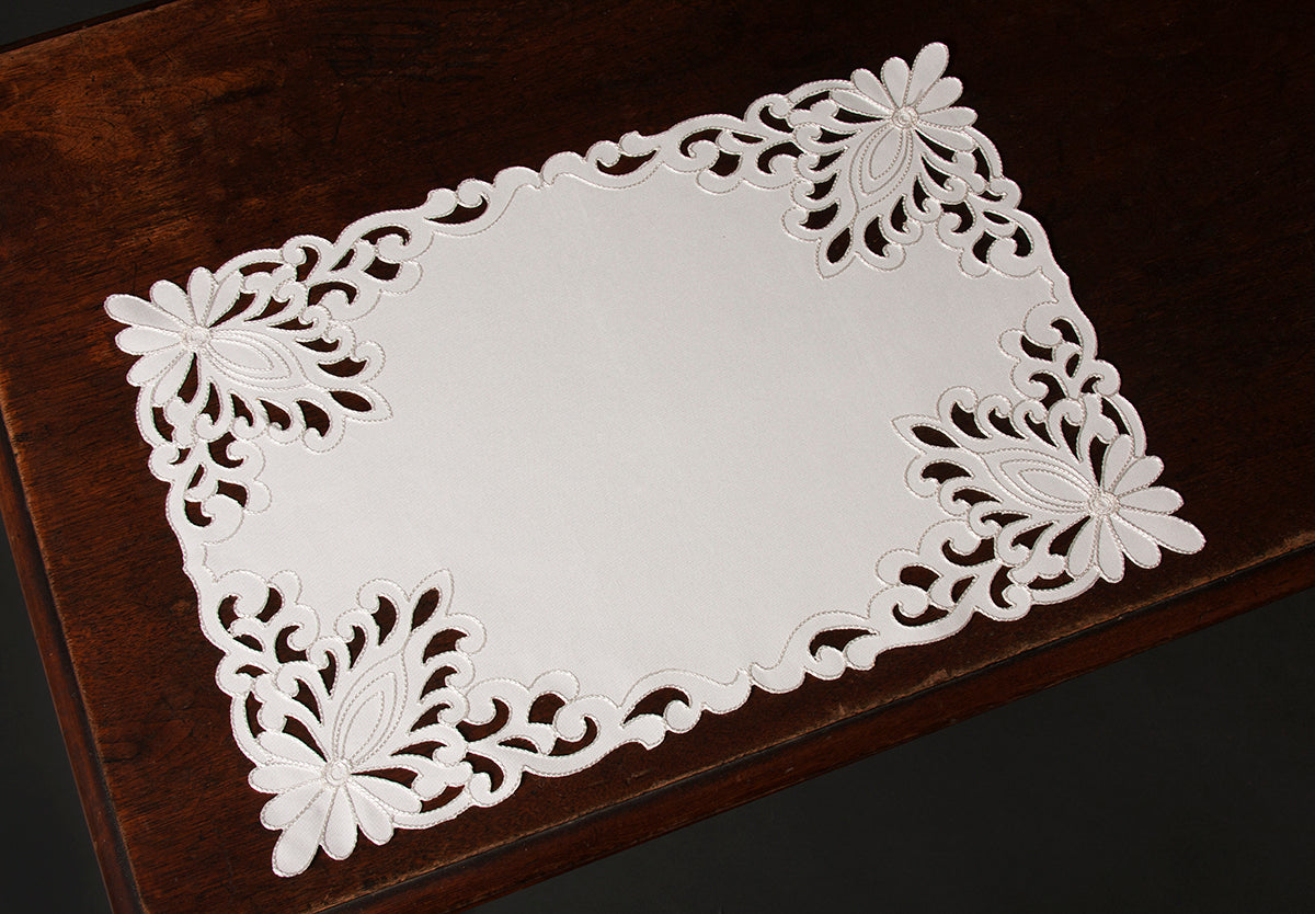 Xia Home Fashions Wilshire Embroidered Cutwork Placemats Set of 4 14x20