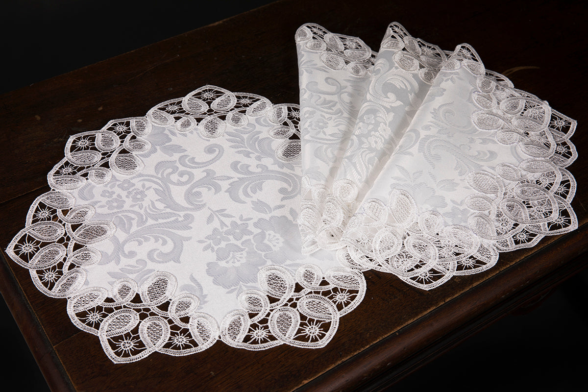 XD17190 Antebella Lace Placemats, 15"Rnd, Set of 4