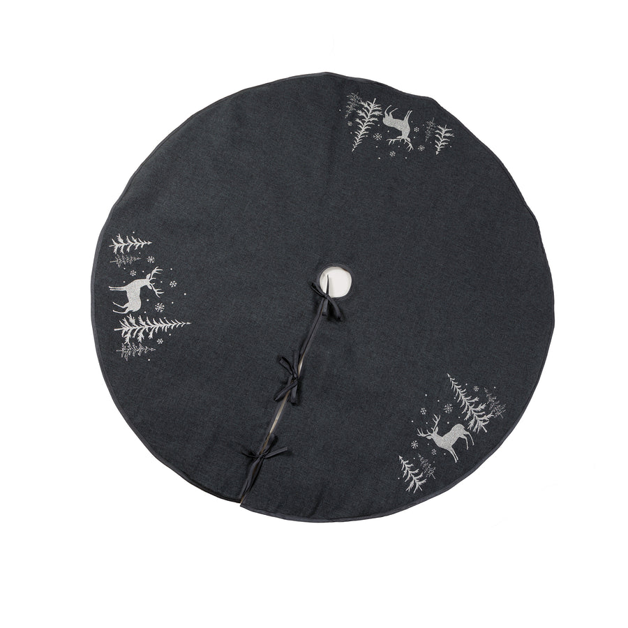 XD18905 Deer In Snowing Forest 56'' Tree Skirt