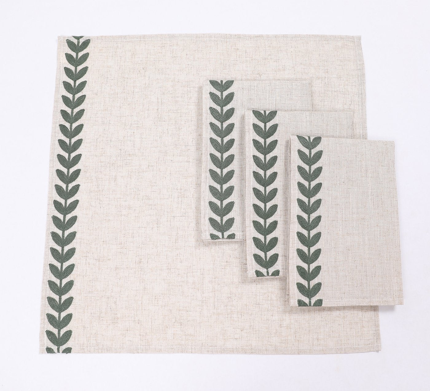 XD19203- Cute Leaves Crewel Embroidered Napkins 20 by 20-Inch, Pine Green, Set of 4