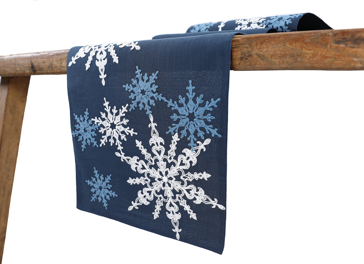 XD19802 Christmas Snowflake Table Runner 16x36 Red