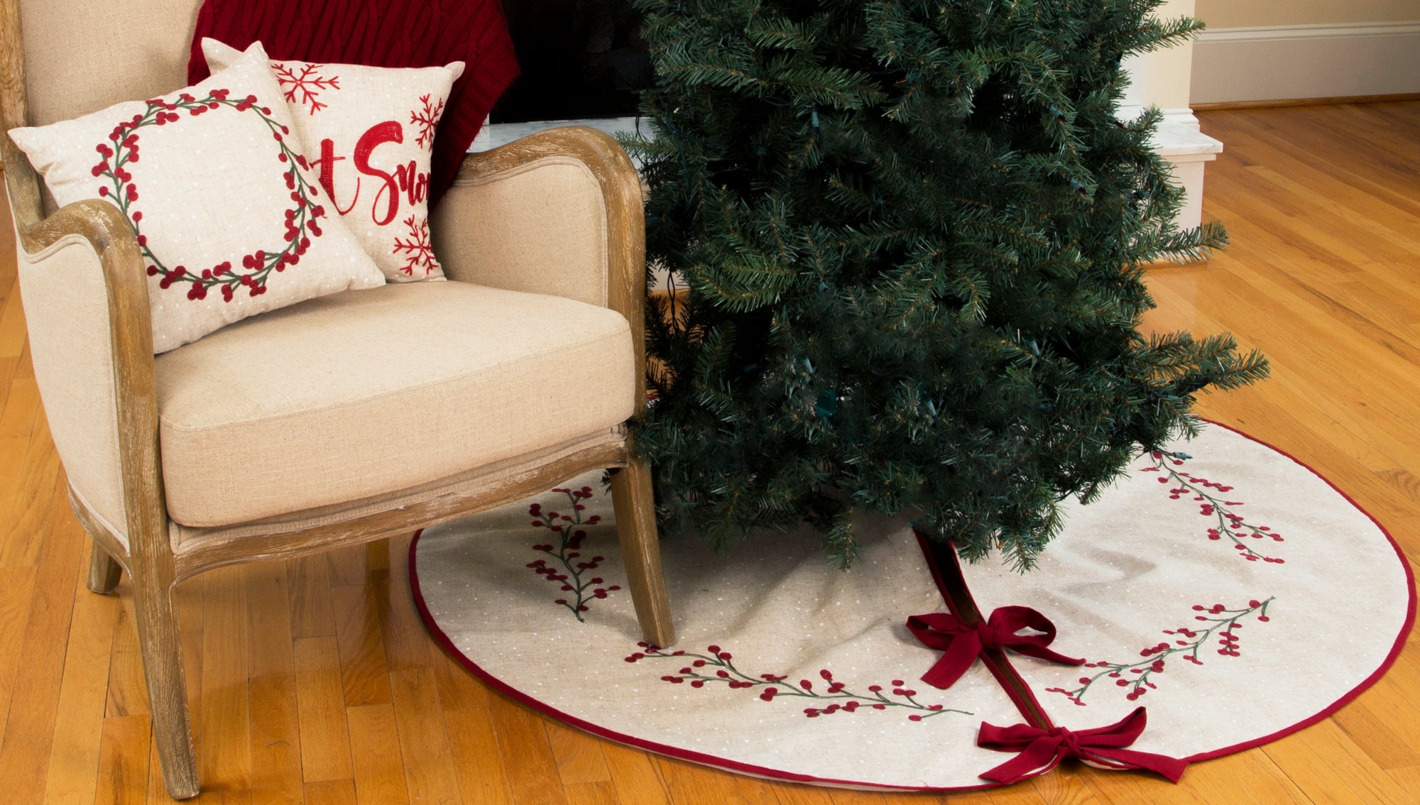 Holly Berry Branch Crewel Embroidered Christmas Treeskirt 56"Round