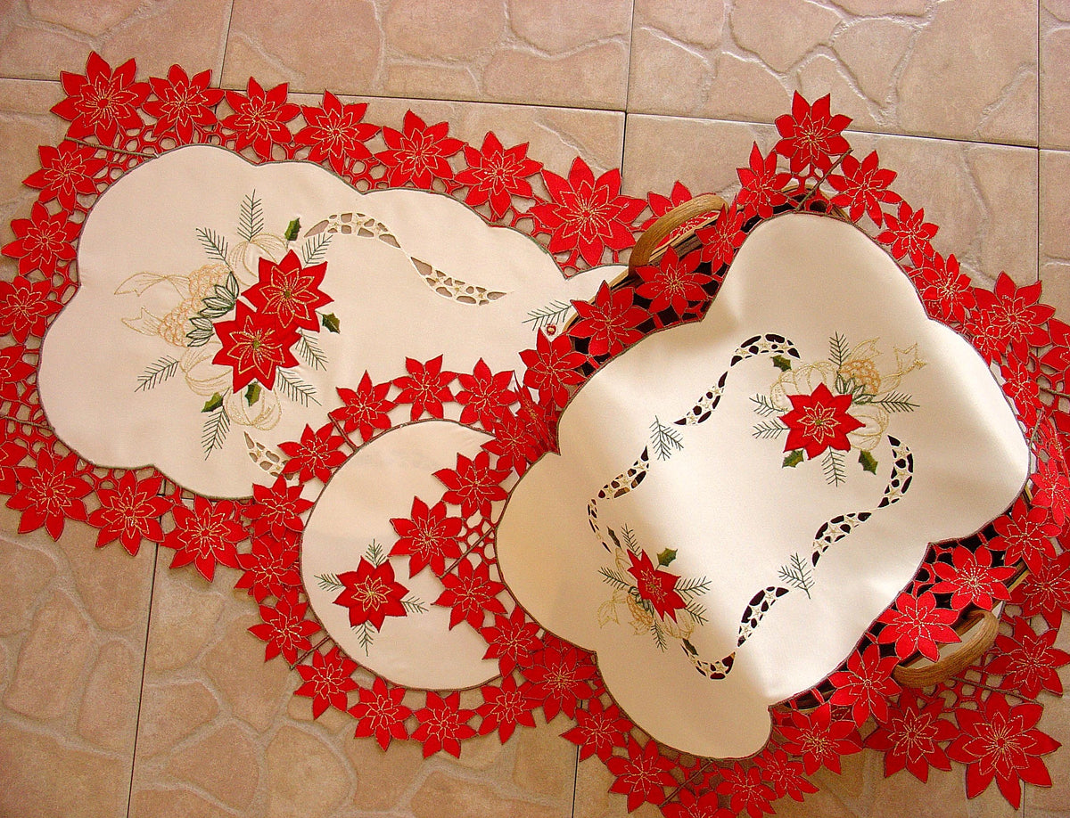XD46227 Celebration Poinsettia Cutwork Placemat Set of 4 14x20