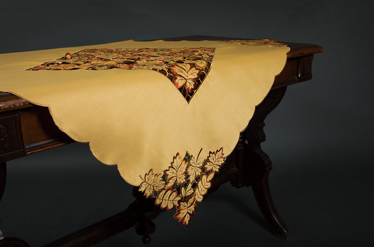 XD75018 Bountiful Leaf Table Topper, 34"x34"