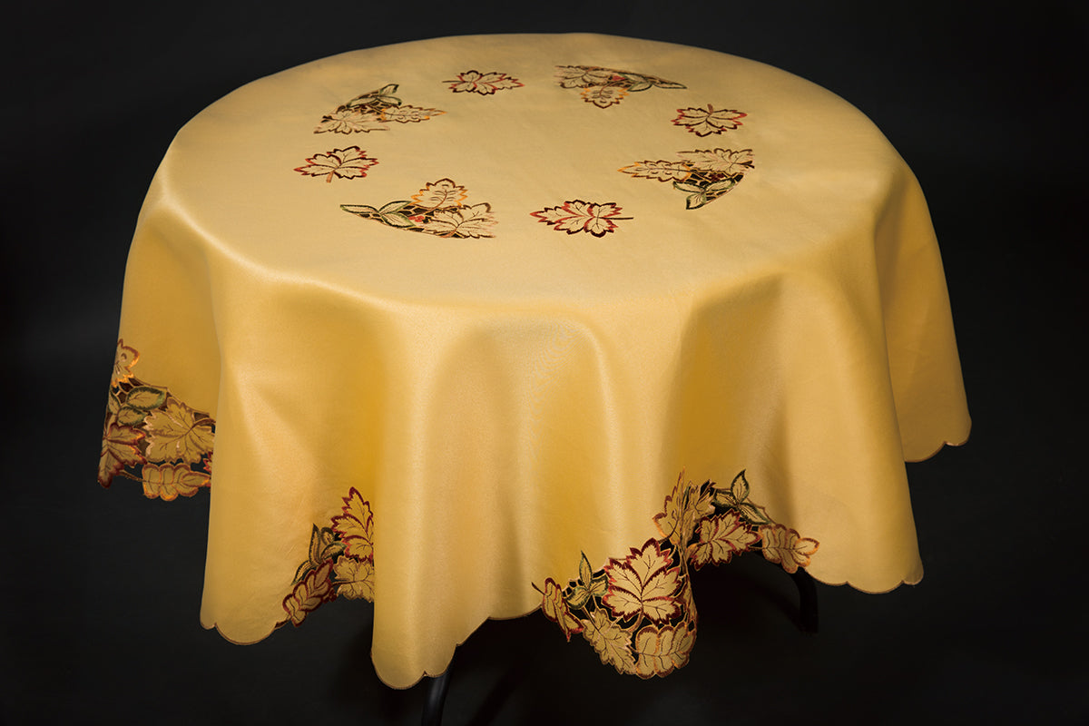 XD75018 Bountiful Leaf Tablecloth 60x84